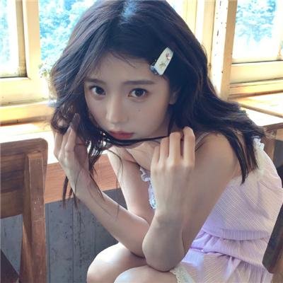 战火中的花蕾
